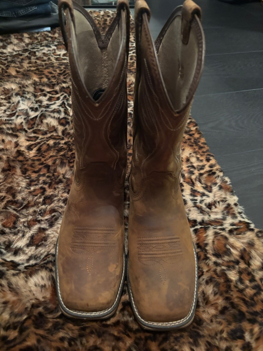 ARIAT women’s cowgirl boots
